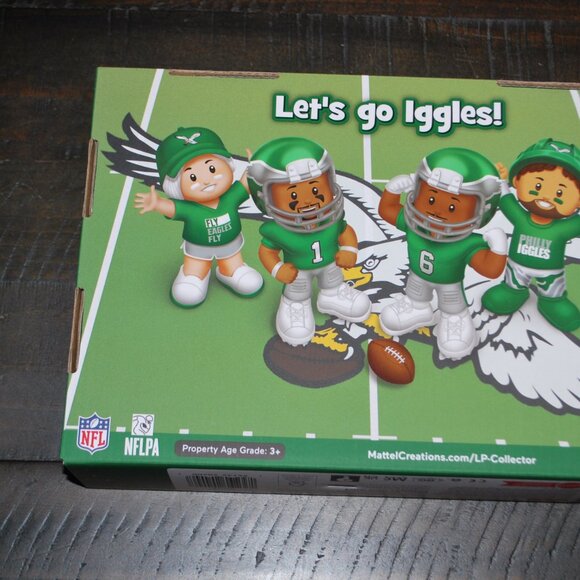 Little People Collector Set Philadelphia Eagles by Fisher Price NEW !! FAST Ship - Picture 2 of 2
